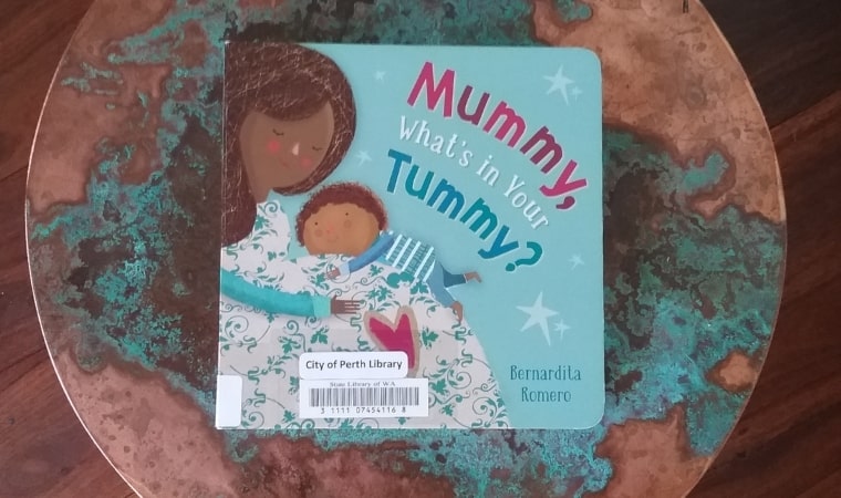 cover of Mummy, What's in Your Tummy? by Bernardita Romero
