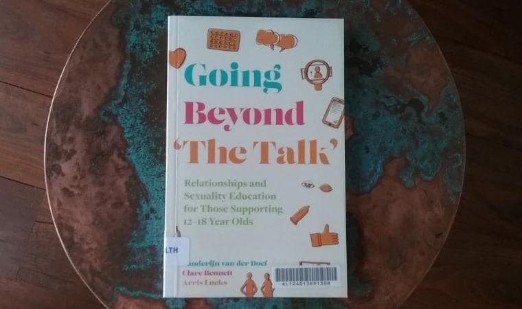 cover of Going beyond the talk by sanderijn van der doef, Clare Bennett and Arris Lueks